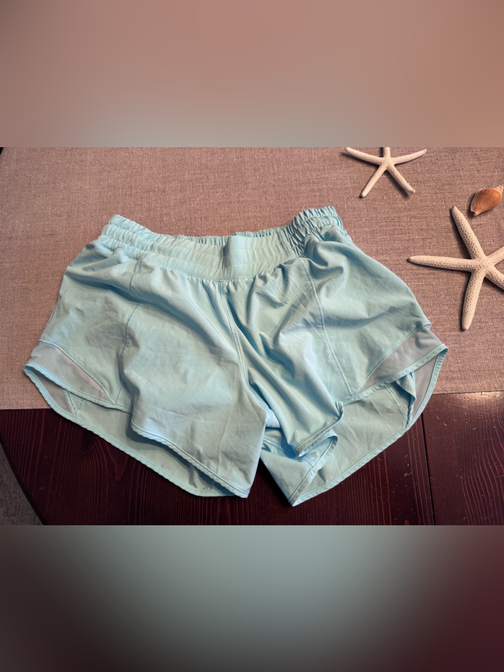 Lululemon hotty hot 4" high rise shorts size 8